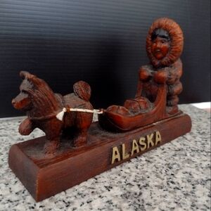 Denali Creations Alaska Dogsled Team. Resin Musher & Sled Dog.
